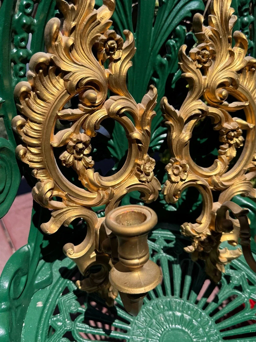 Syroco Vintage Ornate Gold Wall Sconce